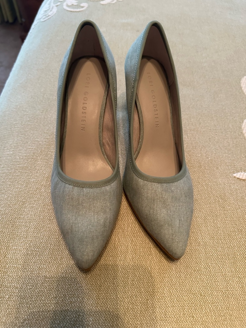 LOGO by Lori Goldstein Sage Pointed-Toe Pumps